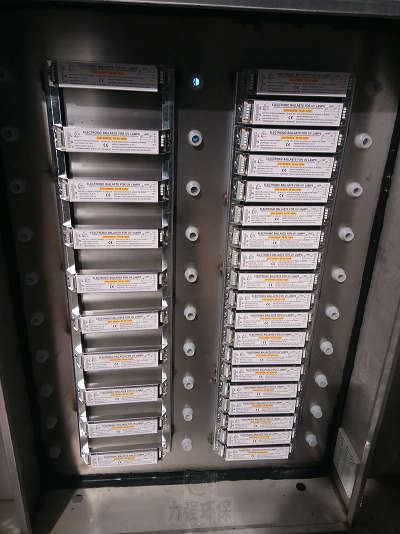 UV光解凈化設(shè)備 UV光解凈化設(shè)備